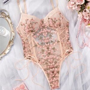 SHEIN Pink Lace Bodysuit with Floral Detailing